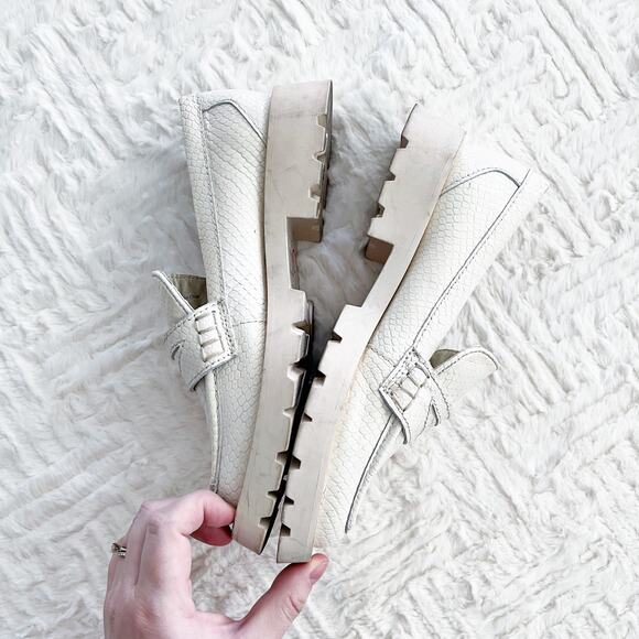 Dolce Vita Elias Flats Ivory Embossed Loafers - Picture 4 of 9